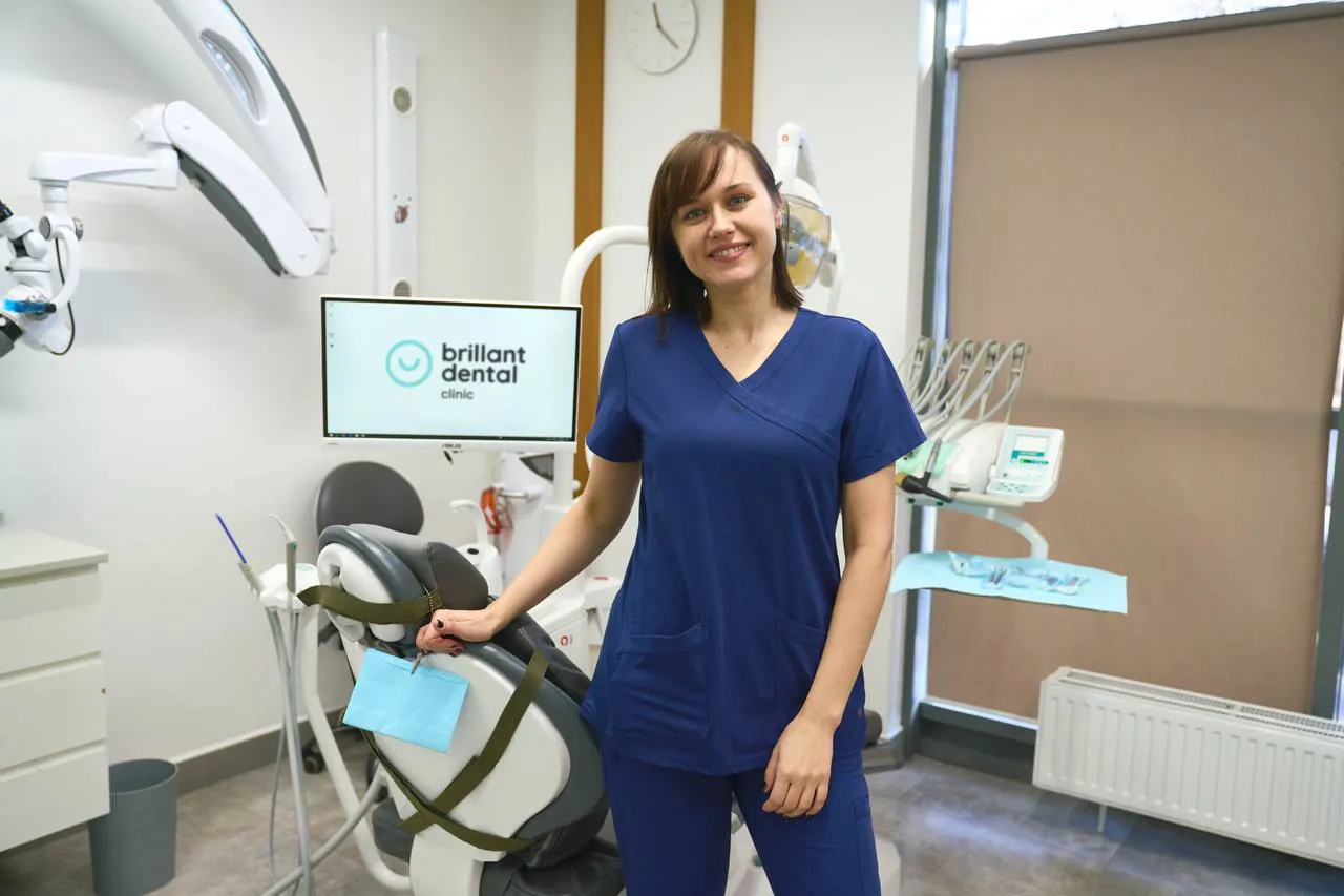 Хитаються зуби: що робити?