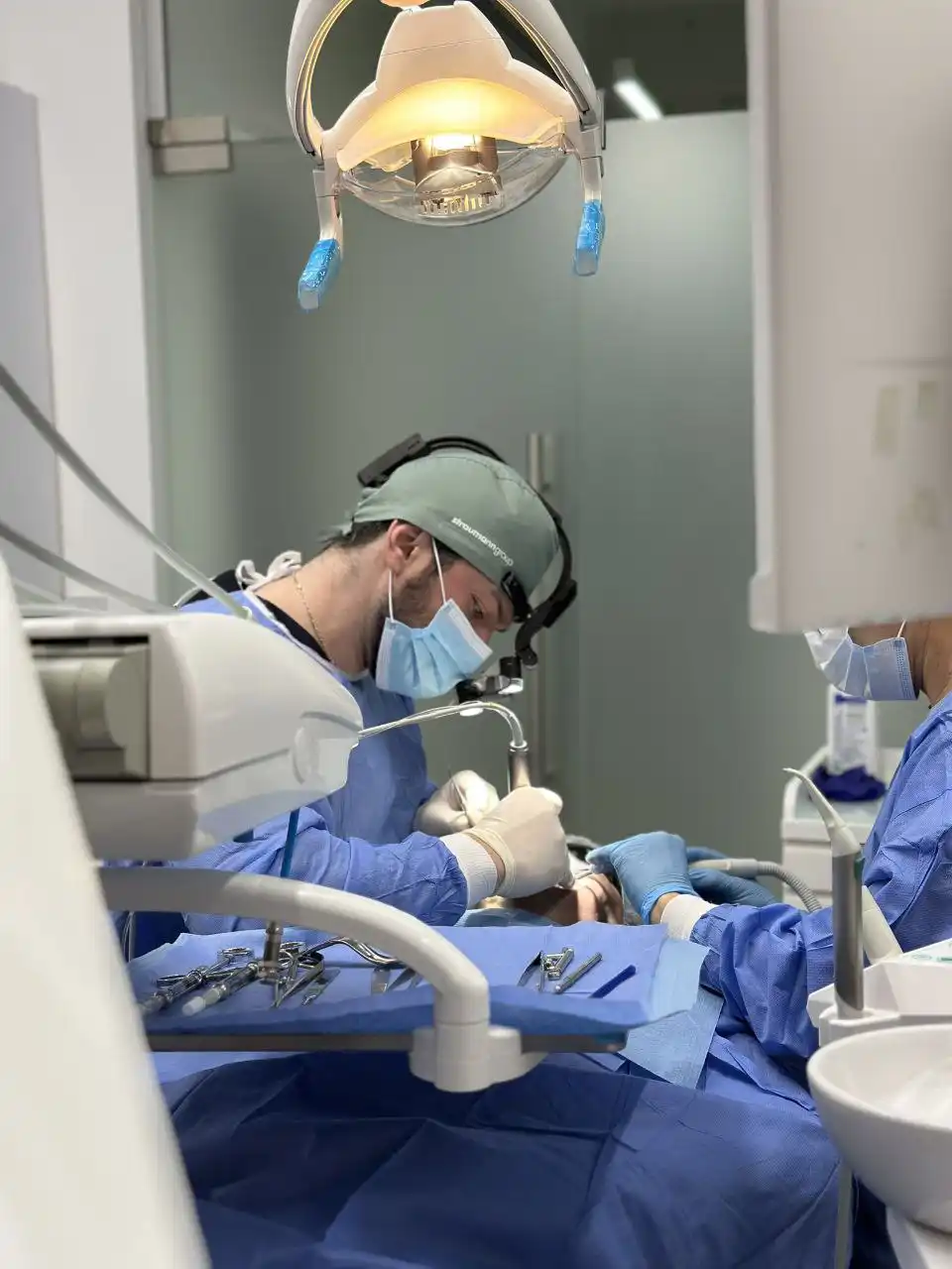 Хірургічна стоматологія